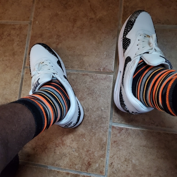 Meet your Posher, Levon - Picture 3 of 3